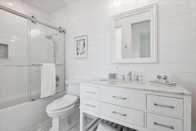 $25,000 | 350 Woodcrest Road, Key Biscayne, FL 33149