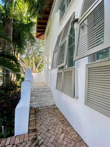$25,000 | 350 Woodcrest Road, Key Biscayne, FL 33149
