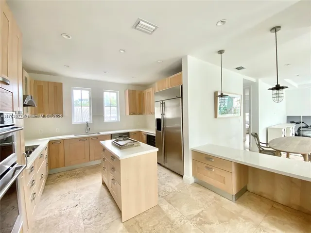 $25,000 | 350 Woodcrest Road, Key Biscayne, FL 33149