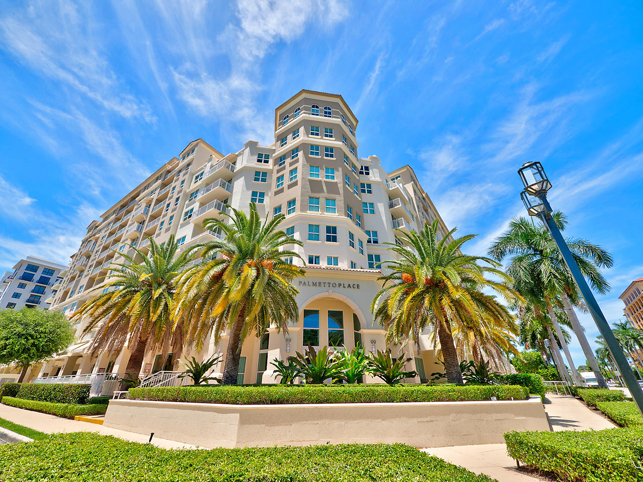 99 Southeast Mizner Boulevard, Unit PH41 Boca Raton, FL 33432 - Photo 2 of 5 99SEMiznerBlvd,BocaRaton,FL-PalmettoPlac