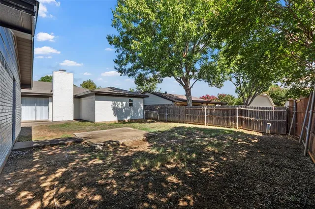 $400,000 | 6250 Shirley Drive, North Richland Hills, TX 76180