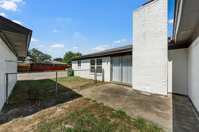 $400,000 | 6250 Shirley Drive, North Richland Hills, TX 76180