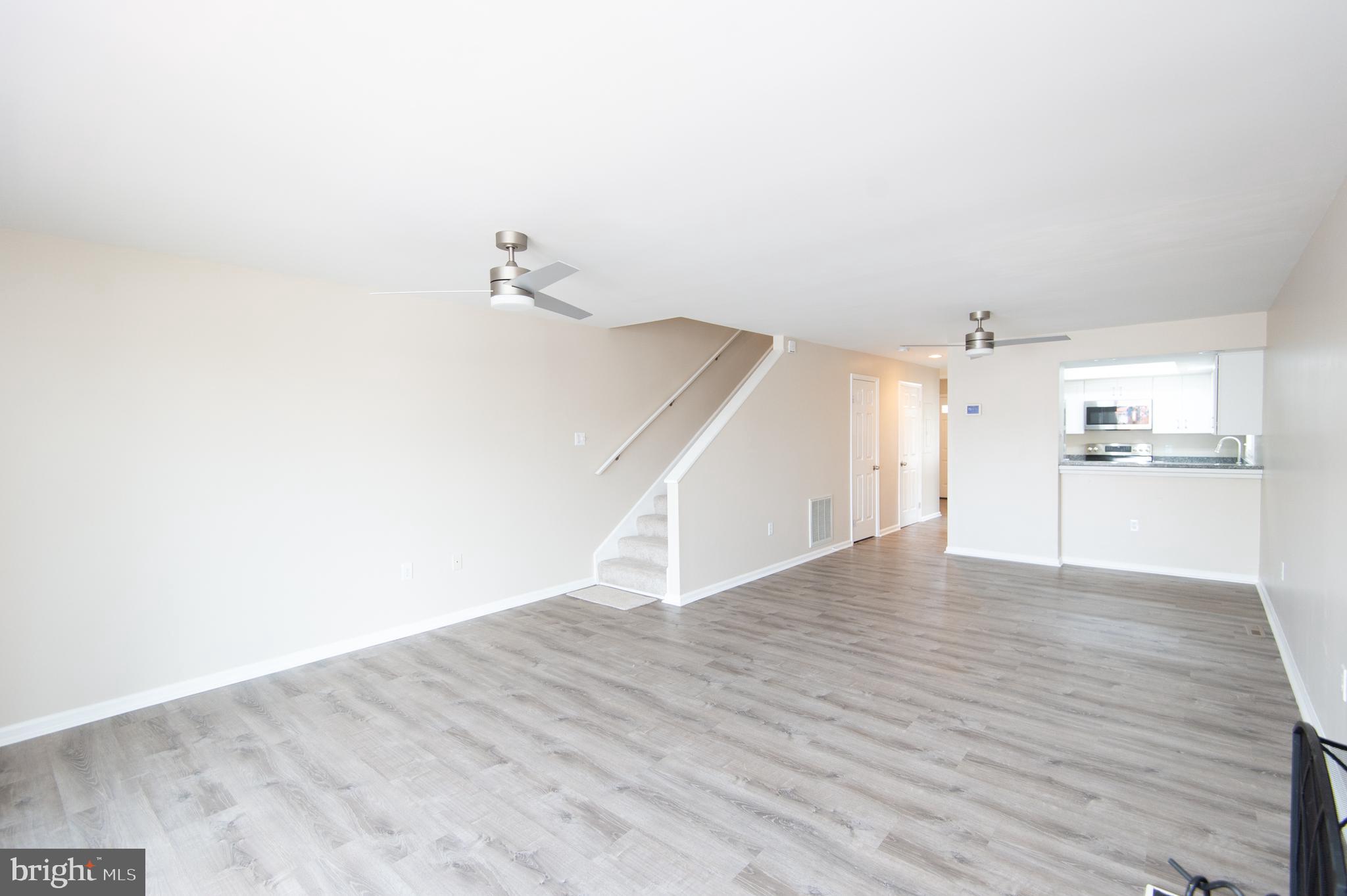 214 Market Square, Unit 7A Cambridge, MD 21613 - Photo 12 of 54 Living/Dining Area