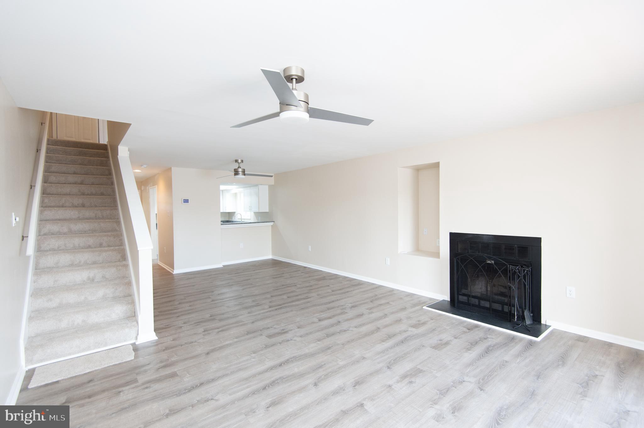 214 Market Square, Unit 7A Cambridge, MD 21613 - Photo 13 of 54 Living Room