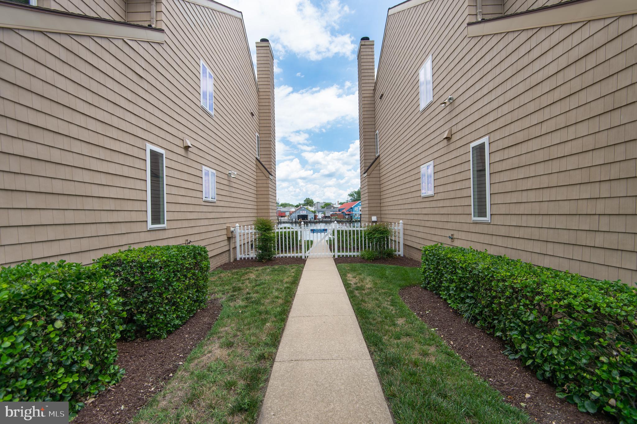 214 Market Square, Unit 7A Cambridge, MD 21613 - Photo 36 of 54 Pathway to waterside