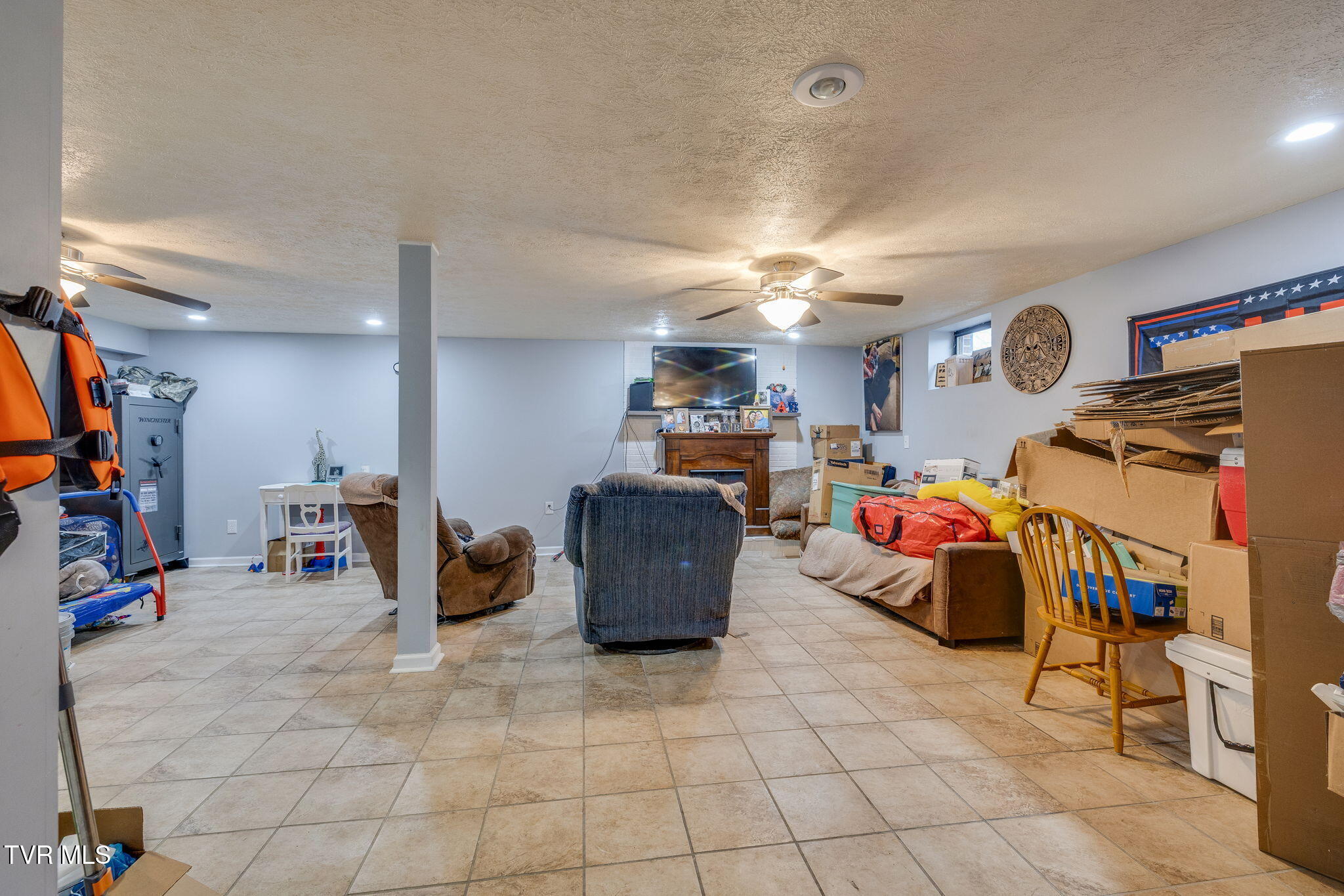 237 Paramount Drive Bristol, TN 37620 - Photo 23 of 38 021