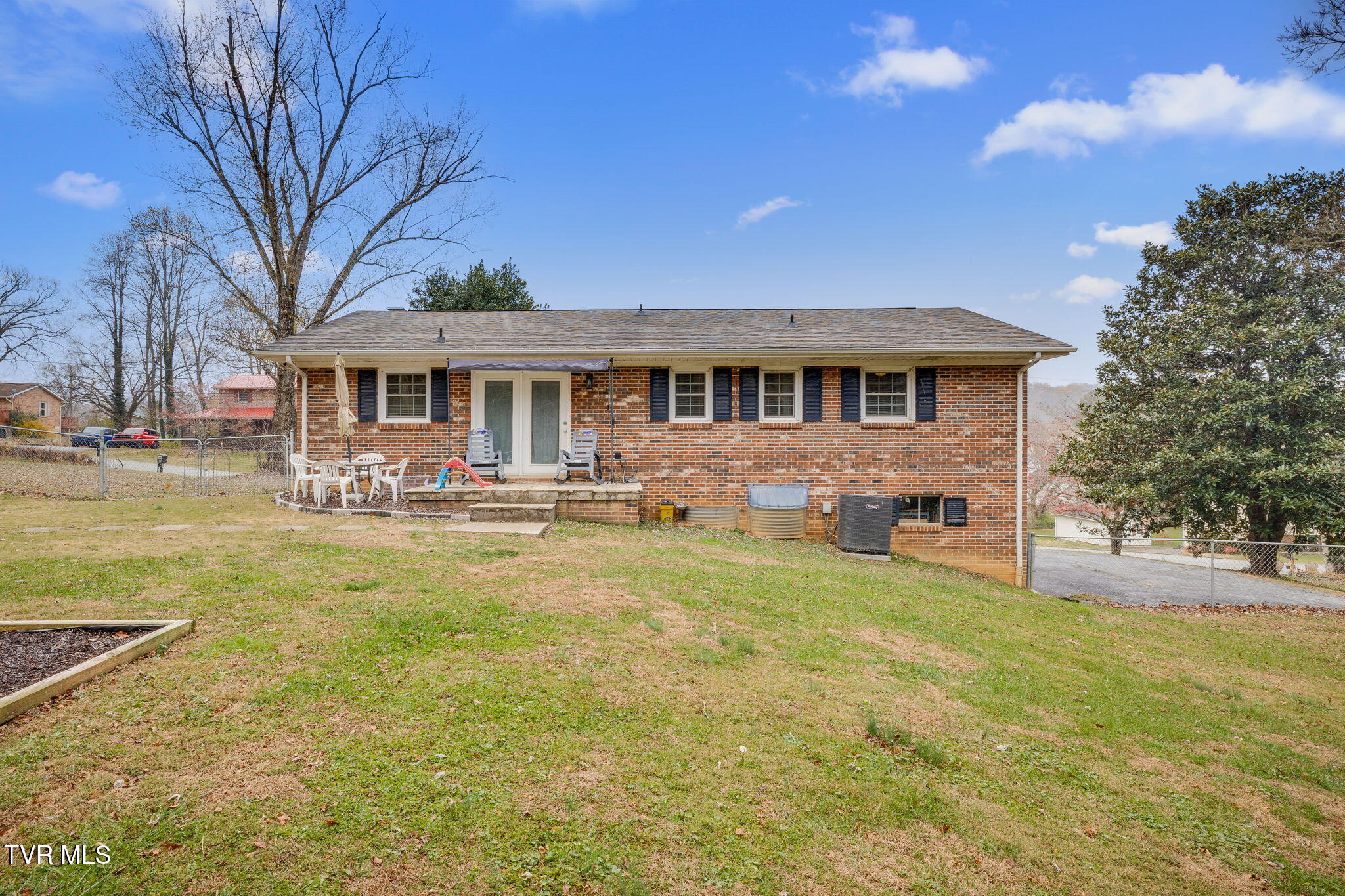 237 Paramount Drive Bristol, TN 37620 - Photo 30 of 38 028