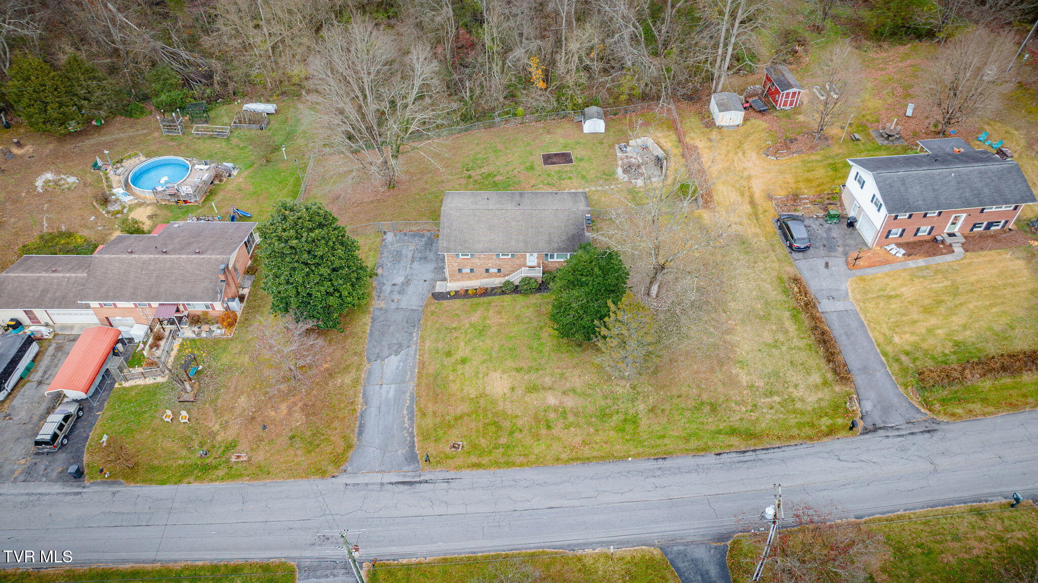 237 Paramount Drive Bristol, TN 37620 - Photo 33 of 38 101