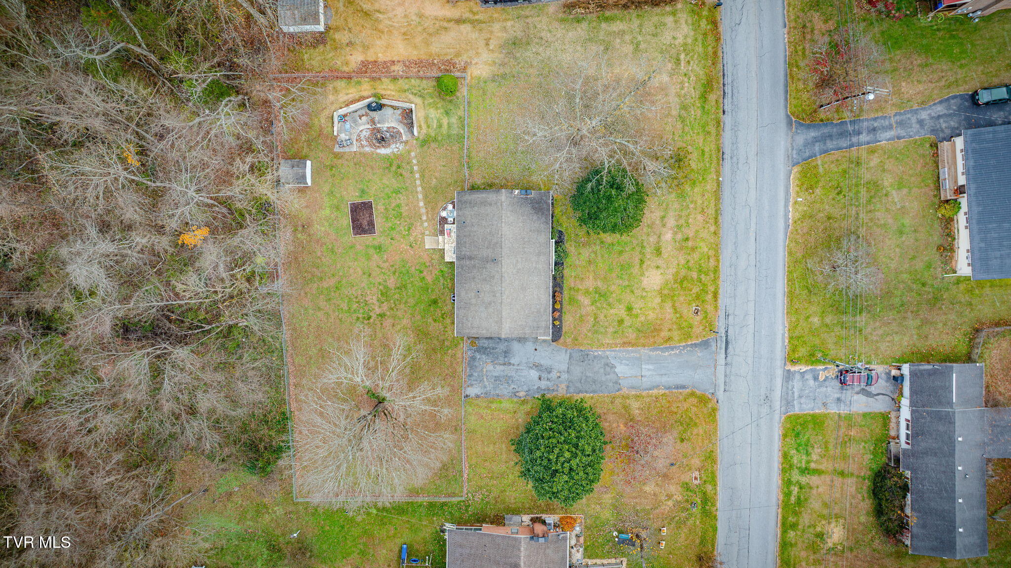 237 Paramount Drive Bristol, TN 37620 - Photo 37 of 38 105