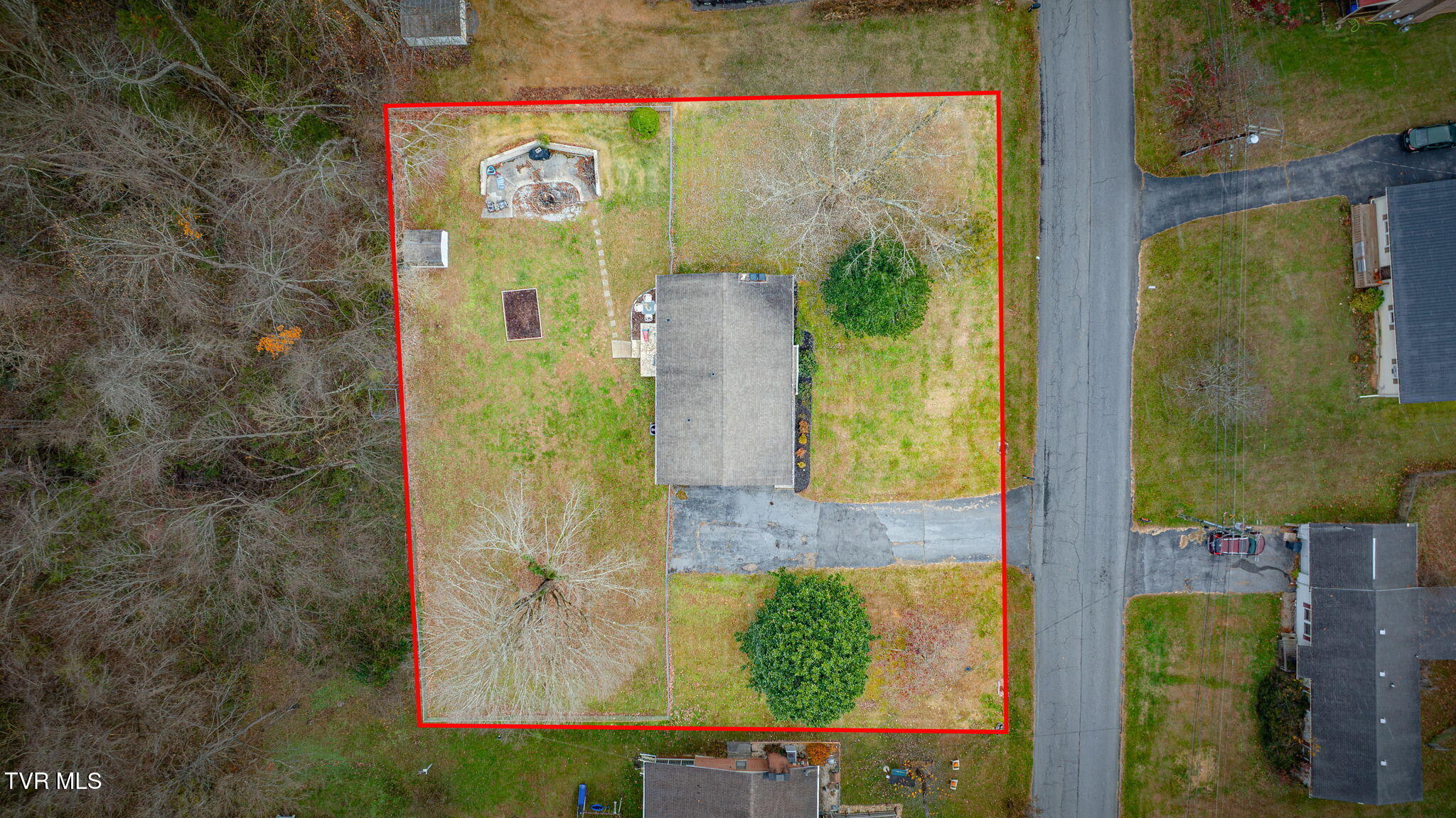 237 Paramount Drive Bristol, TN 37620 - Photo 5 of 38 105a