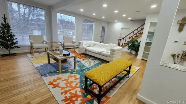 $5,800 | 150 East Walnut Street, Long Beach, NY 11561