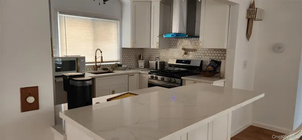 $5,800 | 150 East Walnut Street, Long Beach, NY 11561