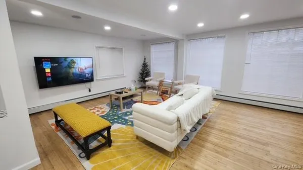 $5,800 | 150 East Walnut Street, Long Beach, NY 11561