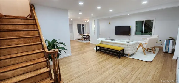 $5,800 | 150 East Walnut Street, Long Beach, NY 11561