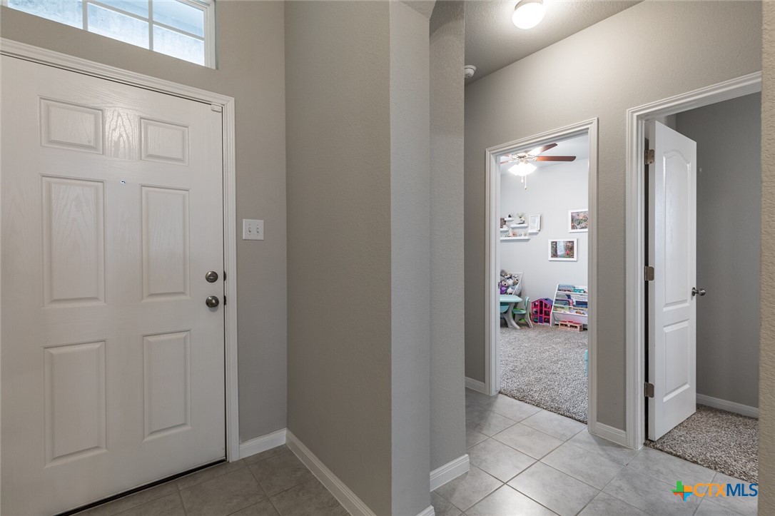 6142 Fairburn Temple, TX 76502 - Photo 24 of 38 a view of a bedroom from a hallway