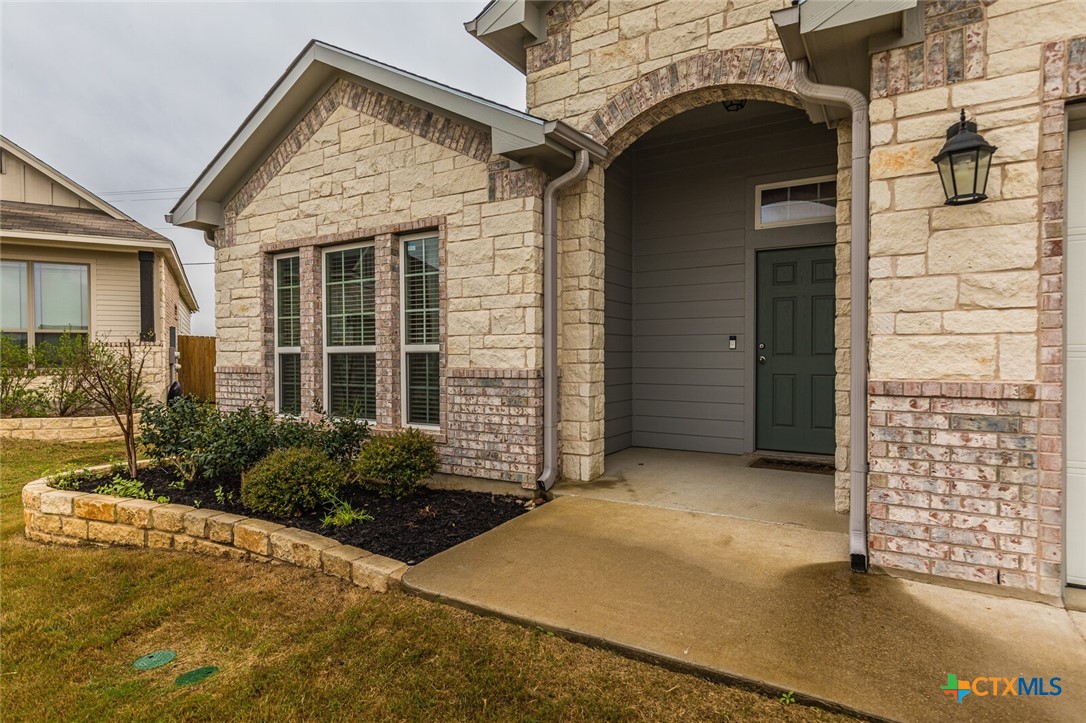 6142 Fairburn Temple, TX 76502 - Photo 5 of 38 a view of backyard of the house