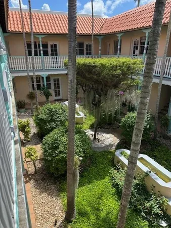 $2,350 | 736 13th Street, Unit 212, Miami Beach, FL 33139