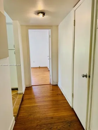 $2,350 | 736 13th Street, Unit 212, Miami Beach, FL 33139