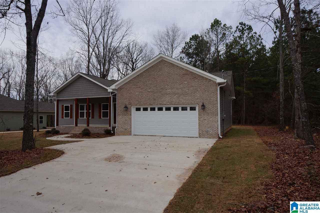205 Fulton Circle Sylacauga, AL 35150 - Photo 3 of 31