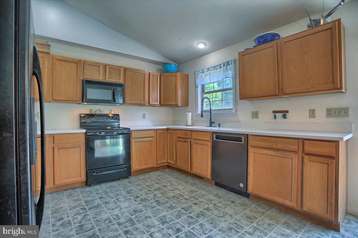 2409 Croll School Road York, PA 17403 - Photo 8 of 34 Gallery Image 8