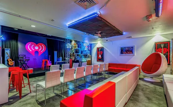 $3,895 | 1659 2nd Street, Sarasota, FL 34236