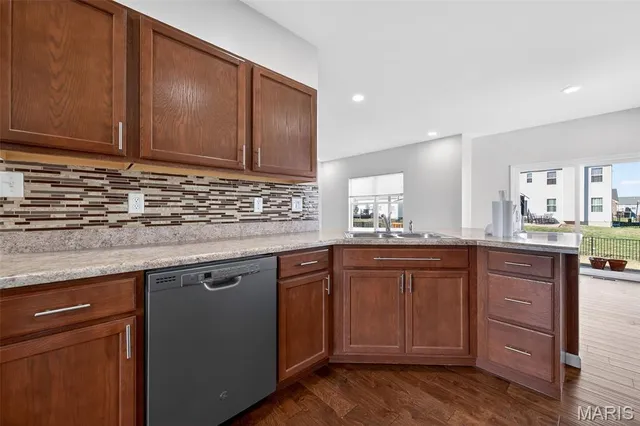 $2,650 | 3501 Charlestowne Crossing Drive, St. Charles, MO 63301