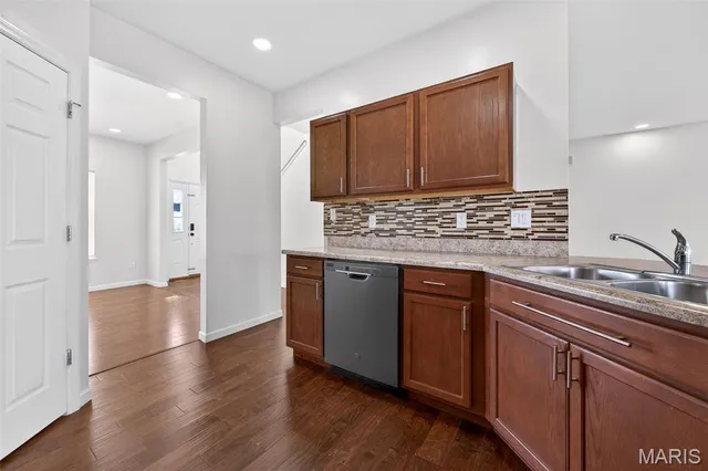 $2,650 | 3501 Charlestowne Crossing Drive, St. Charles, MO 63301