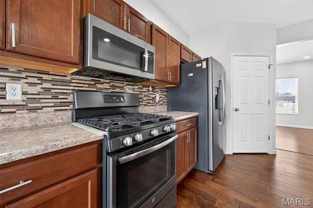 $2,650 | 3501 Charlestowne Crossing Drive, St. Charles, MO 63301