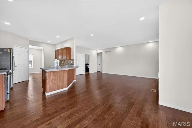 $2,650 | 3501 Charlestowne Crossing Drive, St. Charles, MO 63301