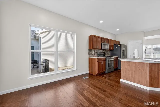 $2,650 | 3501 Charlestowne Crossing Drive, St. Charles, MO 63301