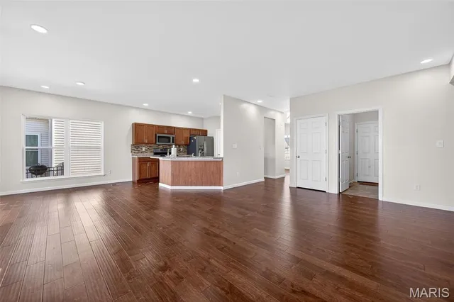 $2,650 | 3501 Charlestowne Crossing Drive, St. Charles, MO 63301