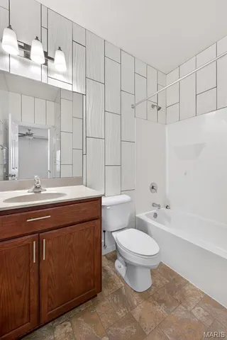 $2,650 | 3501 Charlestowne Crossing Drive, St. Charles, MO 63301