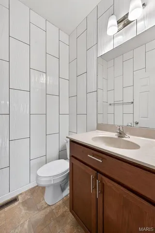 $2,650 | 3501 Charlestowne Crossing Drive, St. Charles, MO 63301