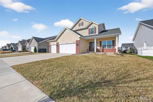 $2,650 | 3501 Charlestowne Crossing Drive, St. Charles, MO 63301