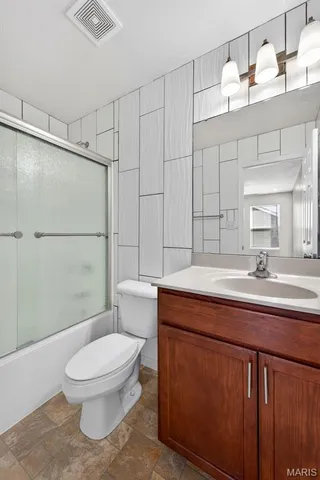 $2,650 | 3501 Charlestowne Crossing Drive, St. Charles, MO 63301