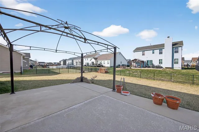 $2,650 | 3501 Charlestowne Crossing Drive, St. Charles, MO 63301