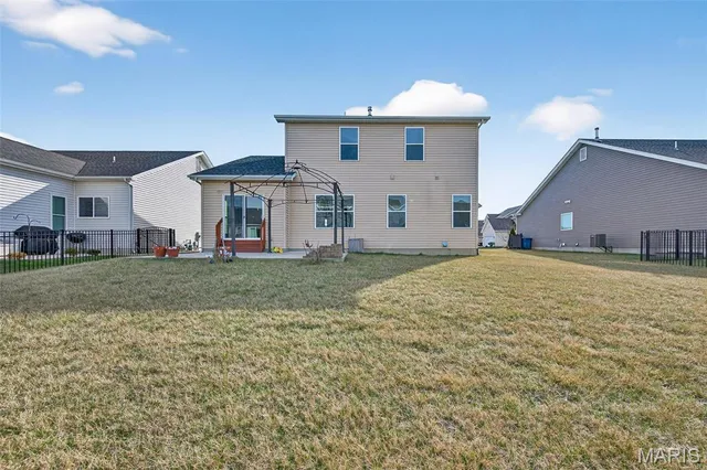 $2,650 | 3501 Charlestowne Crossing Drive, St. Charles, MO 63301