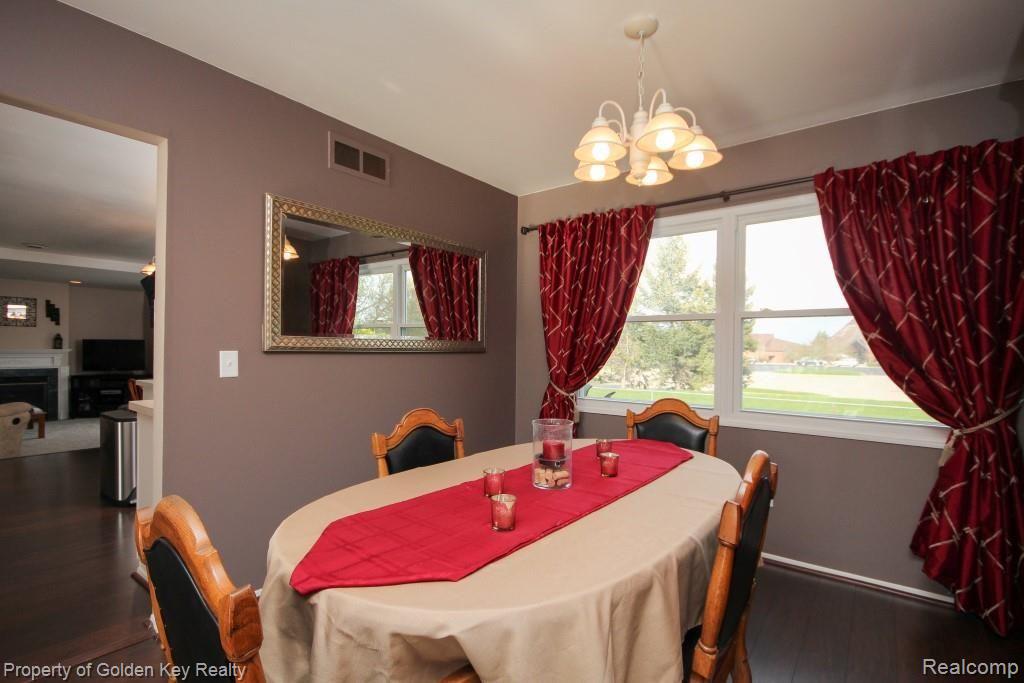 24474 Kings Pointe Novi, MI 48375 - Photo 22 of 42 IMG_2744 (Custom).jpg