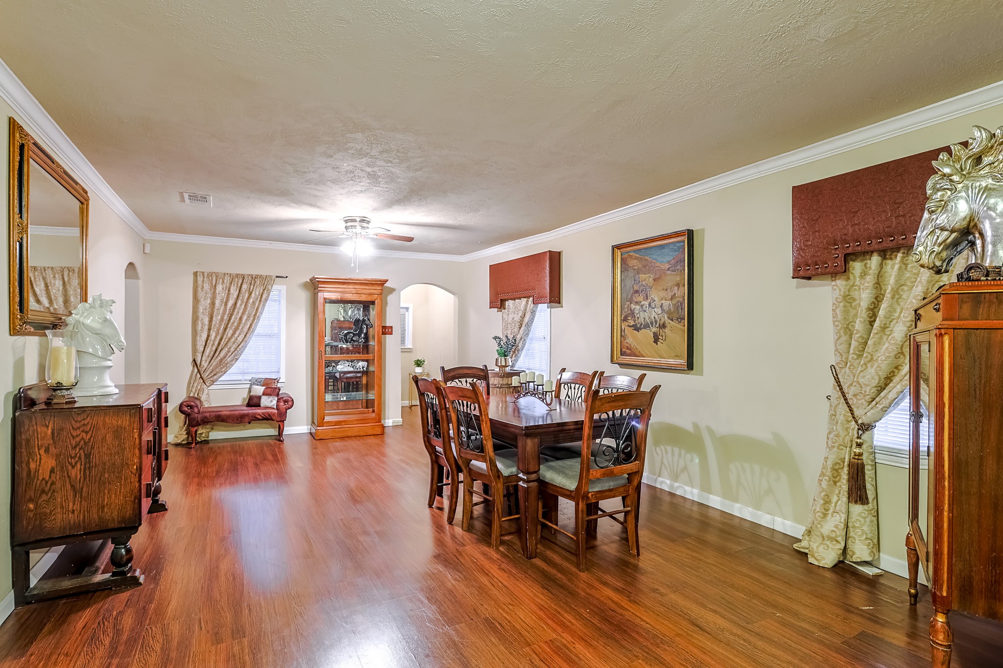 776 Fair Street Houston, TX 77088 - Photo 5 of 14 a view of a dining room with furniture and wooden floor