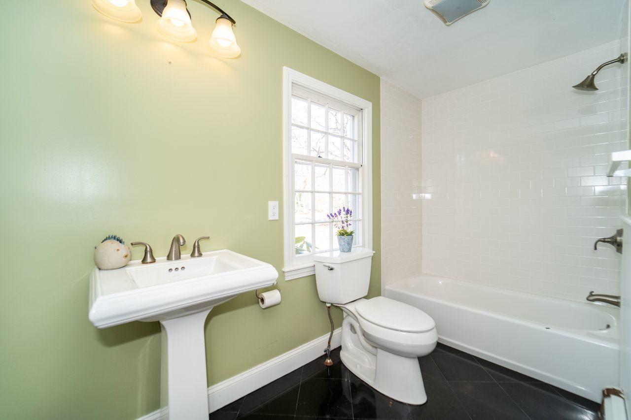 109 Scraggy Neck Road Cataumet, MA 02534 - Photo 15 of 38 DSC03854
