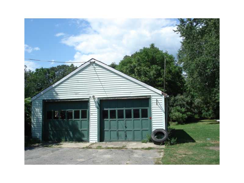 5 Christian Hill Road Westerly, RI 02891 - Photo 2 of 4 Parking Lot/Garage. DETACHED GARAGE