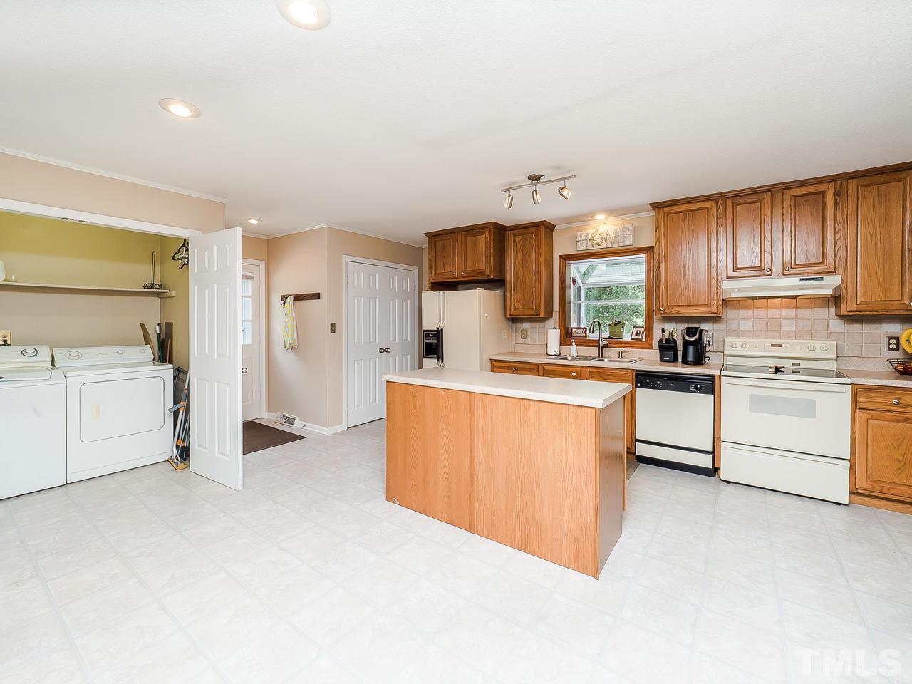 1422 Torredge Road Durham, NC 27712 - Photo 8 of 26