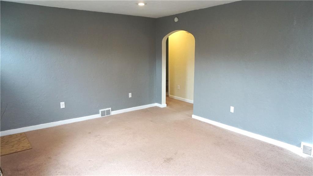 259 Idlewood Road Pittsburgh, PA 15235 - Photo 6 of 25 Gallery Image 6