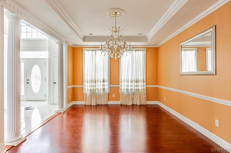 5061 Rockhaven Drive Clarence, NY 14031 - Photo 15 of 48 Custom chandelier