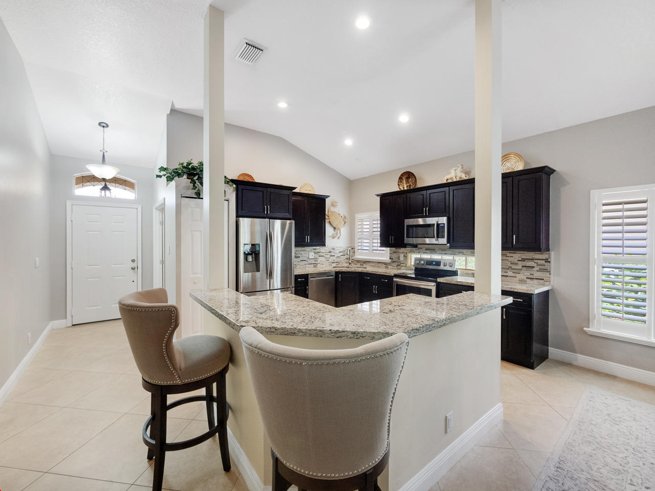 5206 Edenwood Road Riviera Beach, FL 33418 - Photo 3 of 13 kitchen