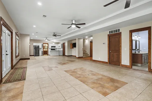 $690,000 | 9574 D Drive North, Battle Creek, MI 49014
