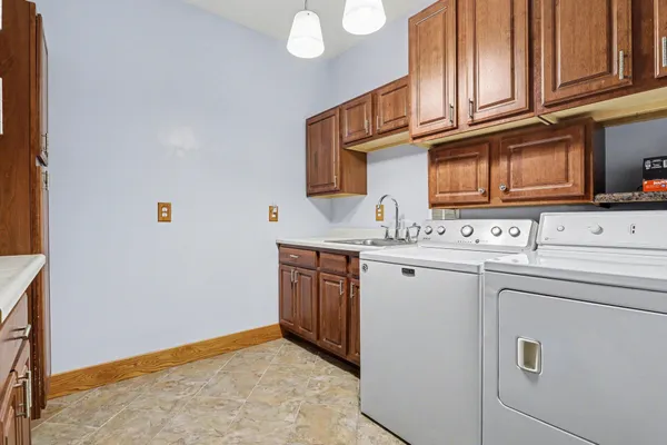 $690,000 | 9574 D Drive North, Battle Creek, MI 49014
