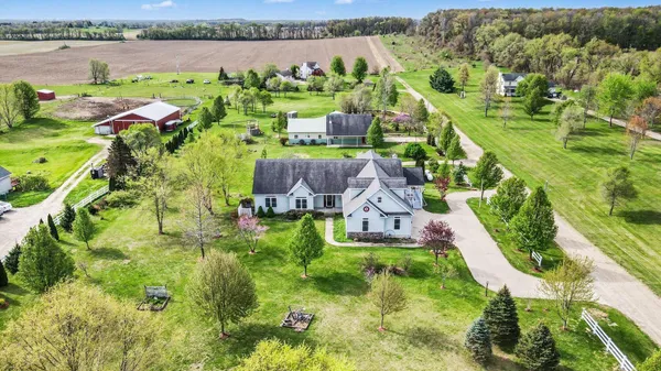 $690,000 | 9574 D Drive North, Battle Creek, MI 49014