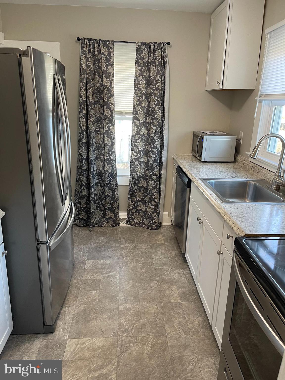 4613 Harrison Road Fredericksburg, VA 22408 - Photo 5 of 18 Kitchen w/new stainless appliances