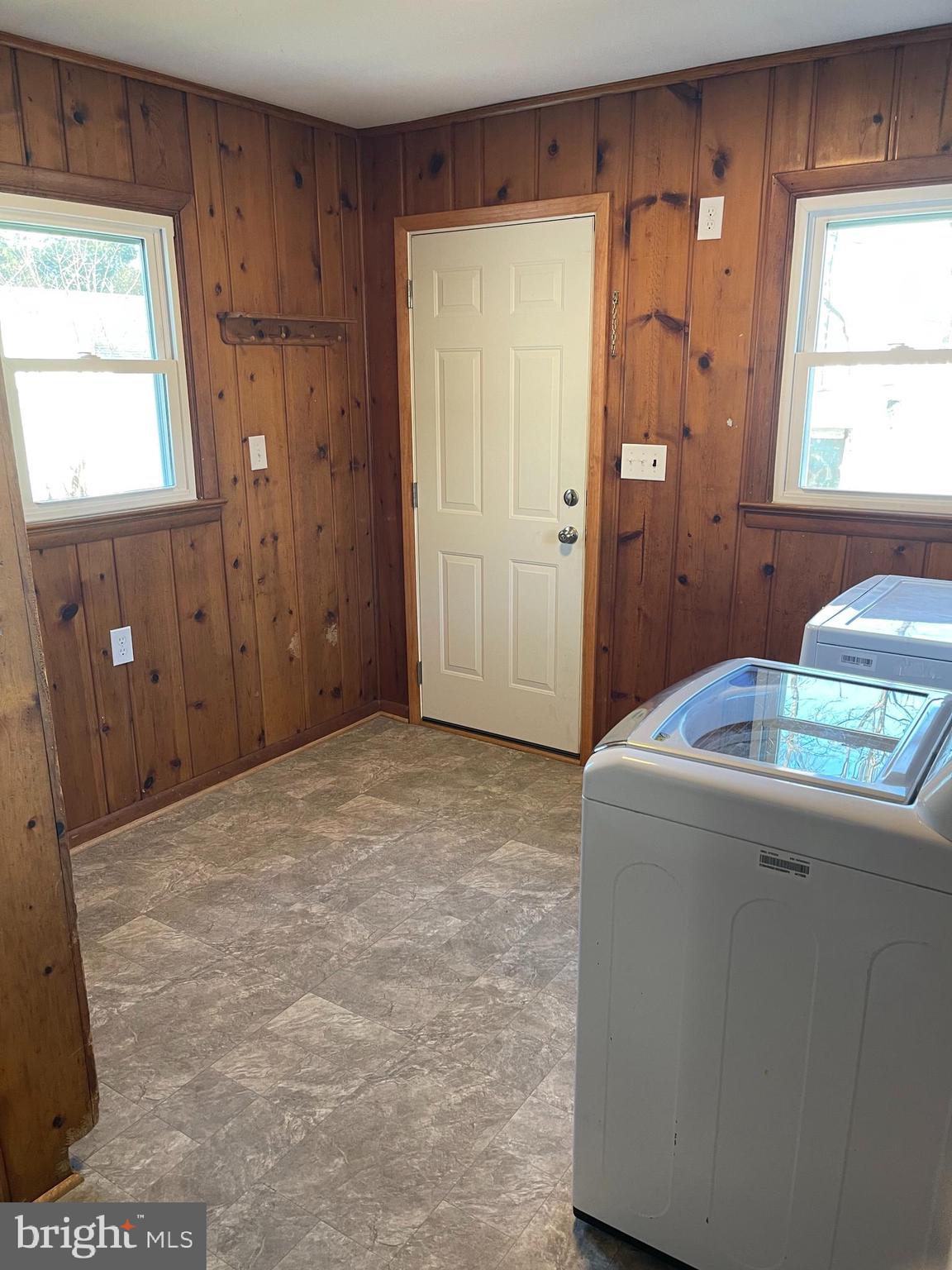 4613 Harrison Road Fredericksburg, VA 22408 - Photo 7 of 18 Laundry room with washer and dryer